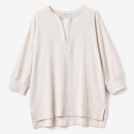 しまむらさん…いくらなんでもこれはお得すぎ♡とりあえず買って損なし!「コラボトップス」5選
