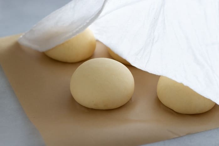 SNSで話題のスイーツパンがおうちで簡単に作れる!クリームたっぷり♡「マリトッツォ」