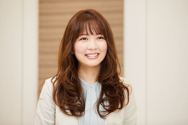事務から営業に転身した女性が思う、仕事の“楽しさ”の正体