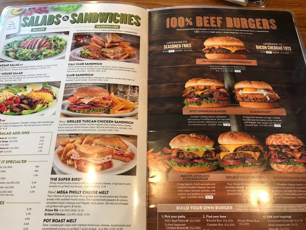 全米で愛され続ける「デニーズ ホノルル/Denny's HONOLULU」がワイキキにオープン!