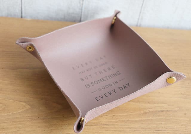 バッグに入れておくとめっちゃ助かる~!キャンドゥで買える!持ち運べるおしゃれ収納グッズ