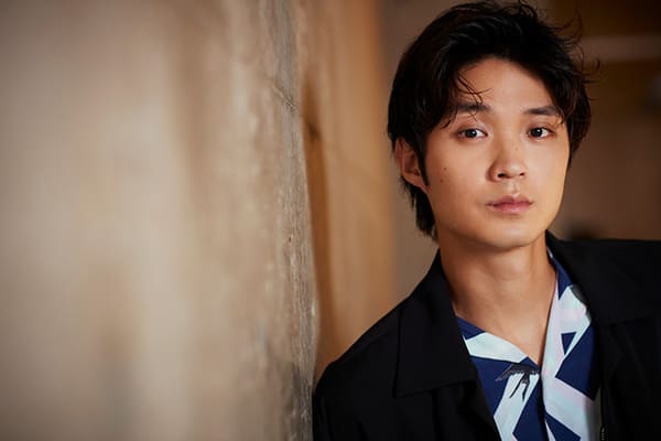演じ屋・磯村勇斗が明かす“プロ意識”に目覚めた瞬間「一つ一つの現場が勝負。期待を超えたい」