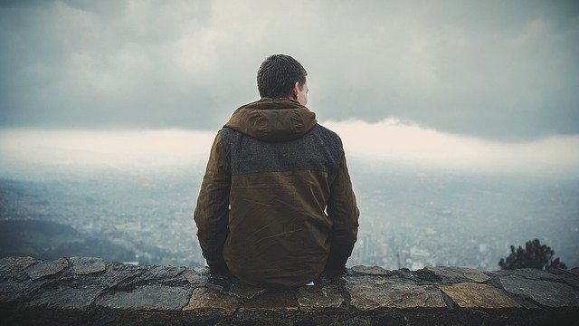 独占欲が強い男性の心理と見分け方を紹介!上手な向き合い方を身に着けよう
