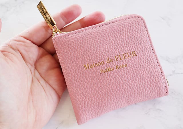 付録に本格レザー調ミニ財布?!大人かわいいデザインが春にぴったり♡MORE5月号