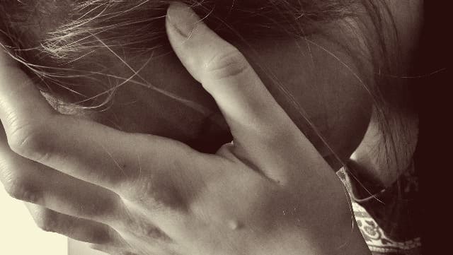 すぐ泣く女を男性は本音ではうざいと思ってる?心理特徴・性格まとめ