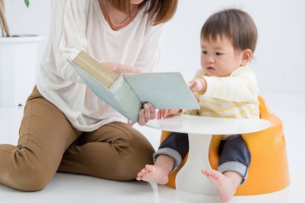 0歳の赤ちゃんが喜ぶおすすめ絵本 定番から知育にぴったりなしかけ絵本まで