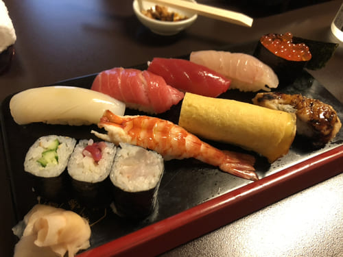 日本橋(東京)お寿司の名店11選!ミシュラン獲得店や高コスパな名店も!