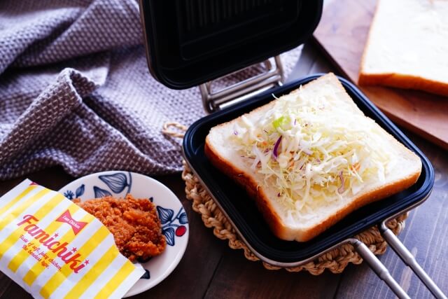 材料はコンビニでそろっちゃう!簡単&美味しい!アレンジホットサンド
