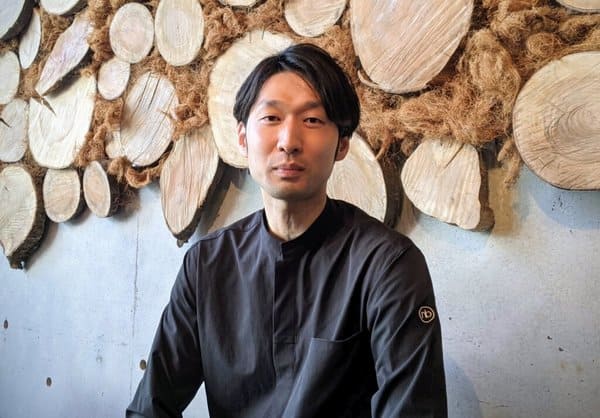 フォトジェニックな花咲くカフェ「Nicolai Bergmann Nomu」その魅力や人気の秘密とは?