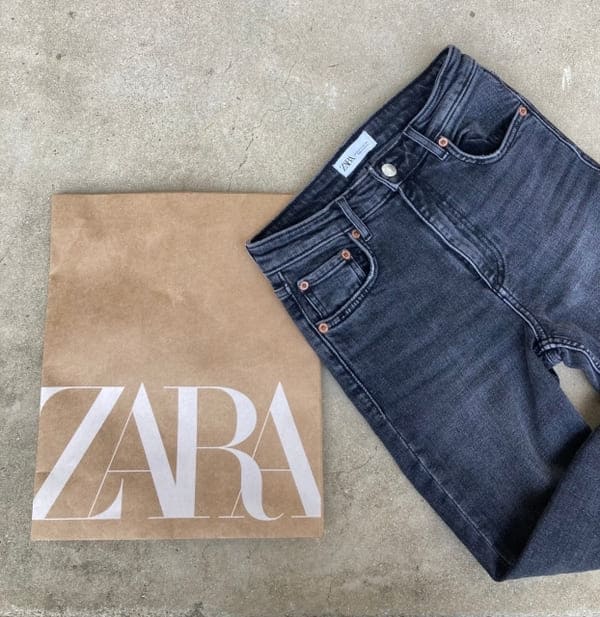 季節の変わり目こそ「グレーデニム」が使える!ZARAデニムで更新する夏→秋スイッチコーデ術1.jpg