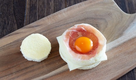 アレンジ次第でごはんにもスイーツにも♡イングリッシュマフィンのアレンジレシピ4選