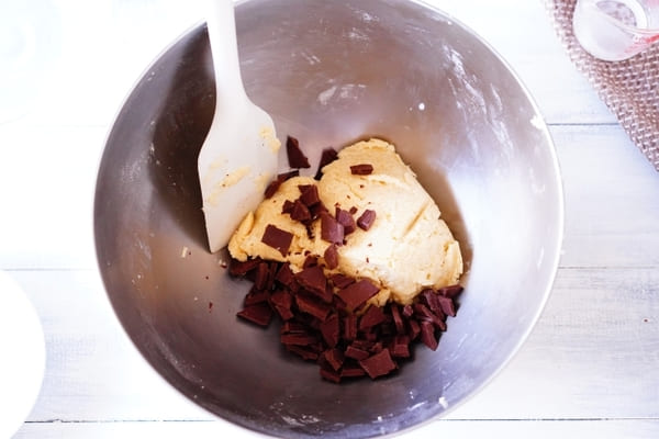 人気カフェのメニューを再現!ホットケーキミックスで簡単に作れる♡スタバ風スコーン
