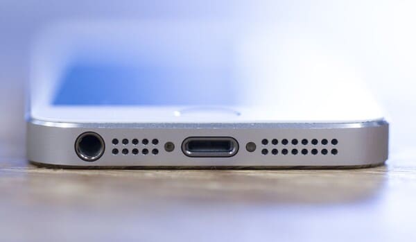iPhoneの充電器ケーブルをコンビニで買う時の注意点5つ!