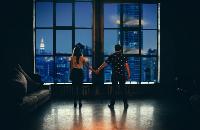 元彼の話をする彼女の心理とは?絶対タブーな理由と彼氏の本音