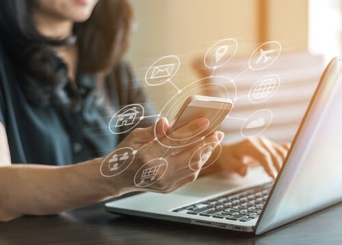 業務連絡をLINEでするのはアリ?仕事のマナーを解説します!