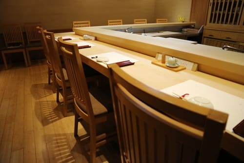 下北沢の寿司屋おすすめ10選!高コスパ人気店やミシュラン獲得の名店も!