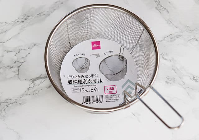 ダイソーさんコレ150円は攻めすぎです♡たためるってアリ?!重ねて収納できるキッチングッズ