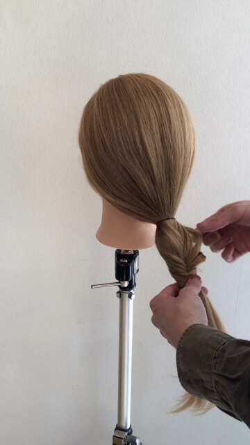 【くるりんぱ応用編】くるりんぱをさらに可愛く!5分でできて簡単&華やか♡お団子ヘアアレンジ