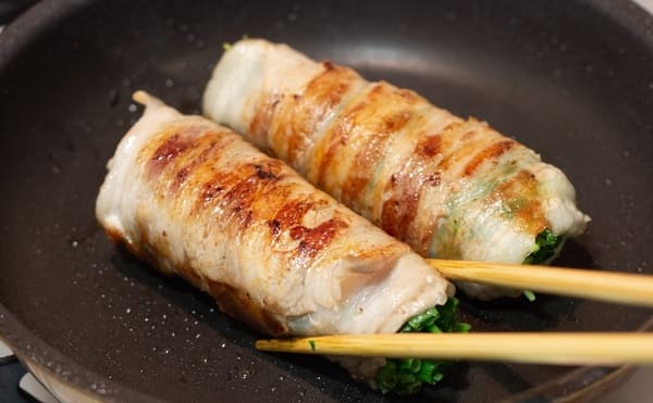 外食に行けなくてもおうちで居酒屋気分が味わえる!超簡単!4種の野菜の肉巻き串