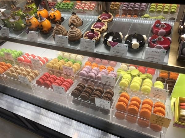 大阪梅田のマカロンが美味しい店13選!可愛くてギフトに人気な駅ナカ店も!