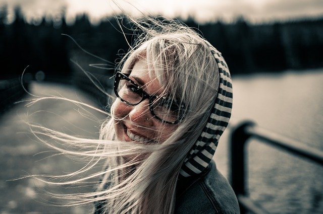 愛想がいい人の特徴や印象は?モテるモテない理由もご紹介!