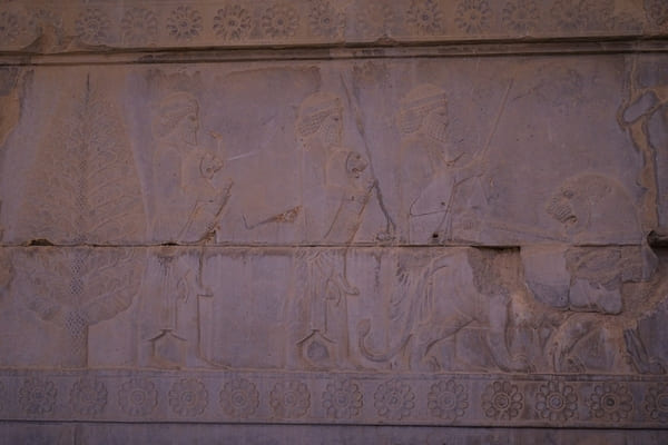 【イラン】古代オリエント人のレリーフは必見!ペルシア帝国時代の遺跡「ペルセポリス」