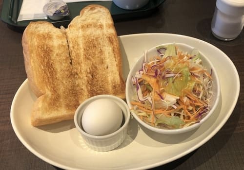 本町駅のモーニング人気店22選!定番カフェ朝食や駅近前の早朝営業店も!