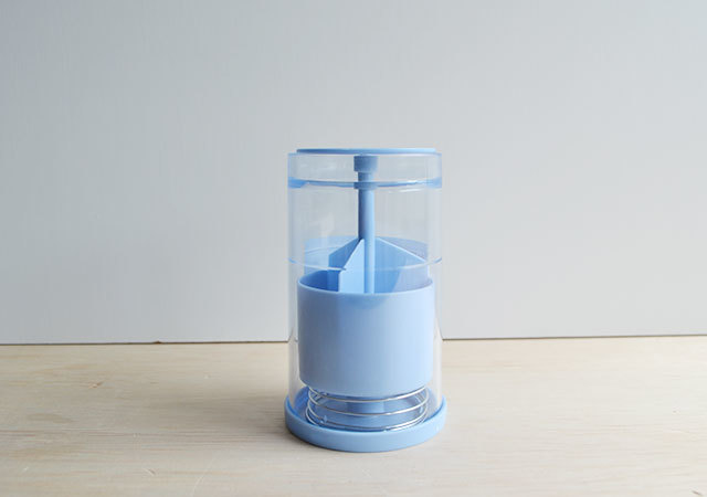 ダイソーで早く買っとけばよかった…!1本ずつ取れなくてイラッ!地味にムカつく“アレ”用容器1.jpg