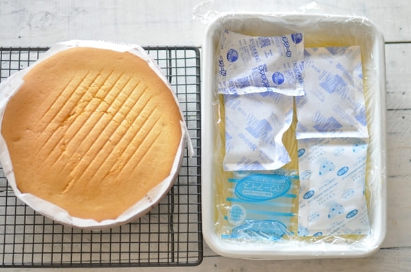 簡単なのに凝ってる風に見える♡お祝いにぴったりの「いちごたっぷりスコップケーキ」