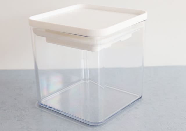 レジで冷や汗…「えっダイソーなのに500円?」普通の容器に見えてお高めなのには理由があった1.jpg