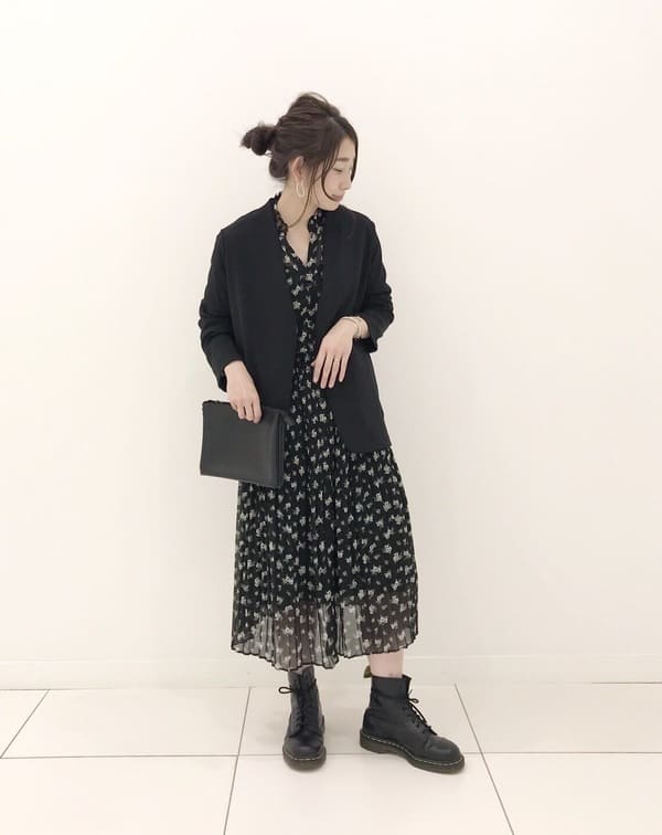 口コミ☆4.5の高評価なのにもう値下げ?!ユニクロ店員さんの高コスパワンピース着こなしテク