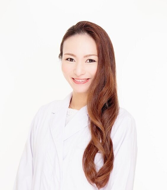 【皮膚科医監修】目元美容液でエイジングケア。選ぶときのポイントをご紹介