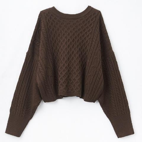 シンプルで着回し力抜群。しまむら×michillのコラボアイテムは急いでゲットが吉。