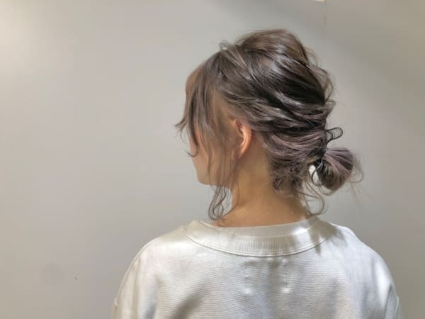 伸びかけヘアを可愛く&おしゃれに♡簡単ゆるふわ「お団子ヘアアレンジ」