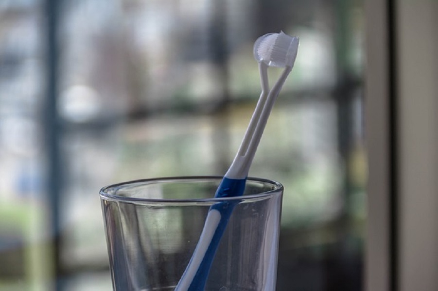 コーヒーを飲んでも白い歯をキープする方法は?【黄ばみが気になる方におすすめ】