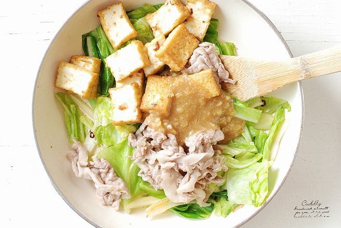煮ても焼いても美味しい!栄養満点の春キャベツを大量消費!簡単レシピ2選
